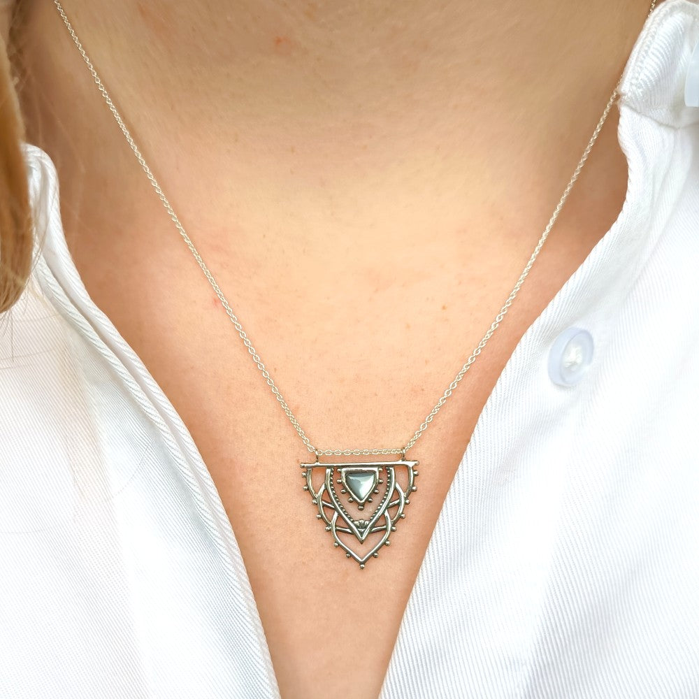 maansteen ketting