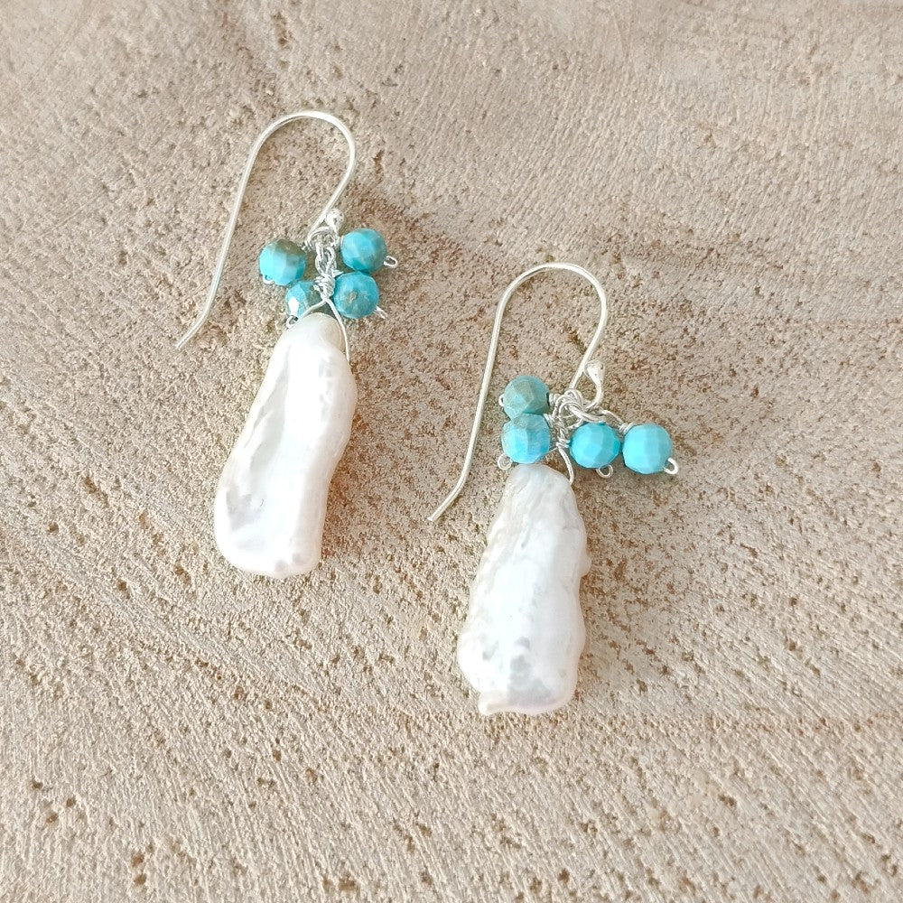 Handgemaakte turkoois oorbellen met parel van sterling zilver