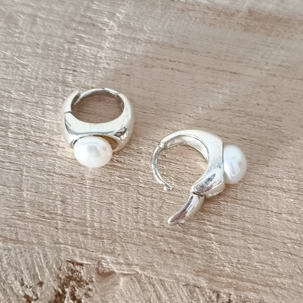 oorring zilver parel