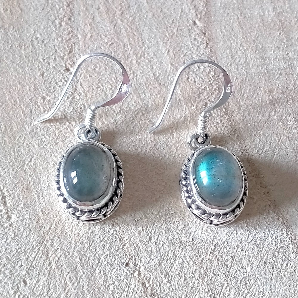 labradoriet oorhangers