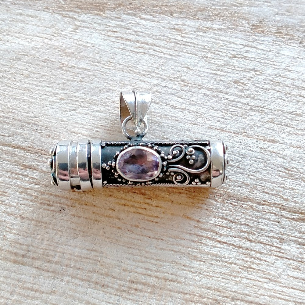 amethist hanger